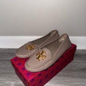 Tory Burch Flats, Size 7, Color: French Gray